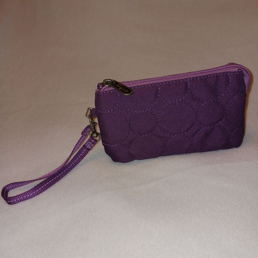 Thirty-one Vary You Wristlet Wallet Plum Quilted Circles